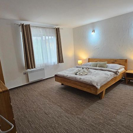 Bešeňová Apartmany Janka + Camp מראה חיצוני תמונה