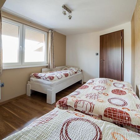 Bešeňová Apartmany Janka + Camp מראה חיצוני תמונה
