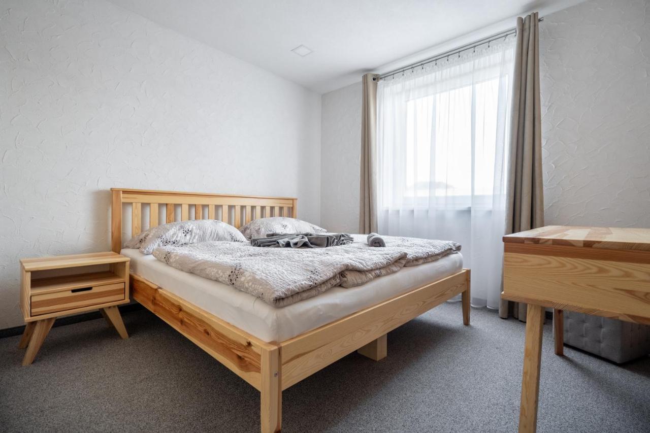 Bešeňová Apartmany Janka + Camp מראה חיצוני תמונה