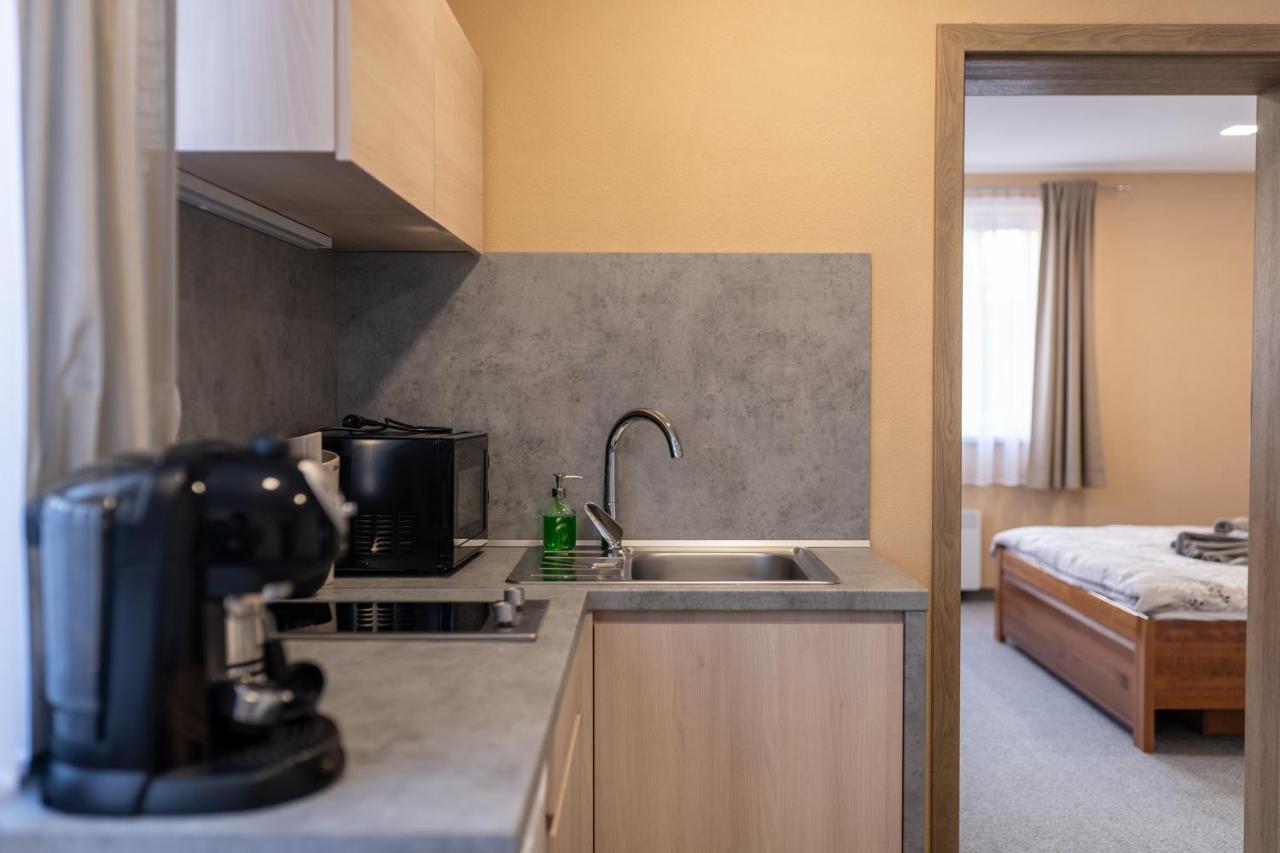 Bešeňová Apartmany Janka + Camp מראה חיצוני תמונה