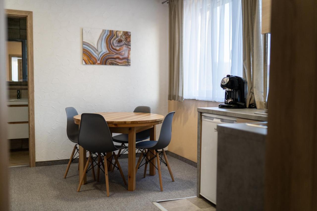 Bešeňová Apartmany Janka + Camp מראה חיצוני תמונה