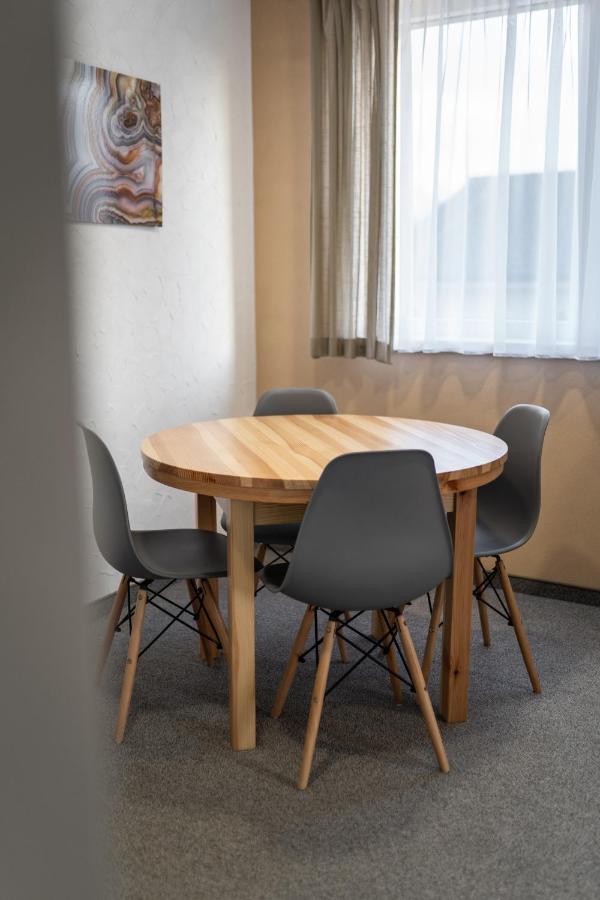 Bešeňová Apartmany Janka + Camp מראה חיצוני תמונה