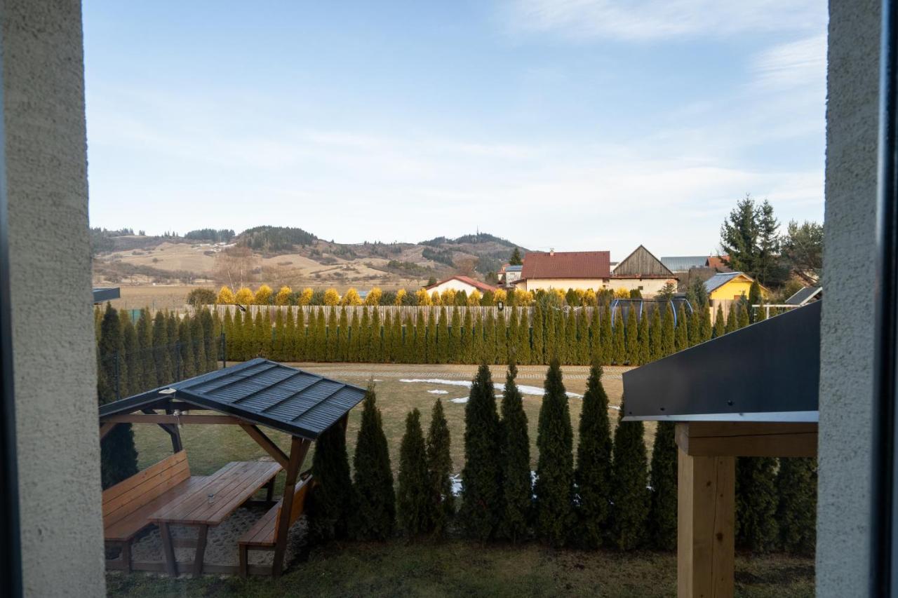 Bešeňová Apartmany Janka + Camp מראה חיצוני תמונה