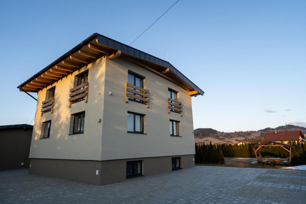 Bešeňová Apartmany Janka + Camp מראה חיצוני תמונה