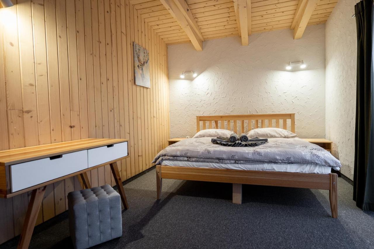 Bešeňová Apartmany Janka + Camp מראה חיצוני תמונה