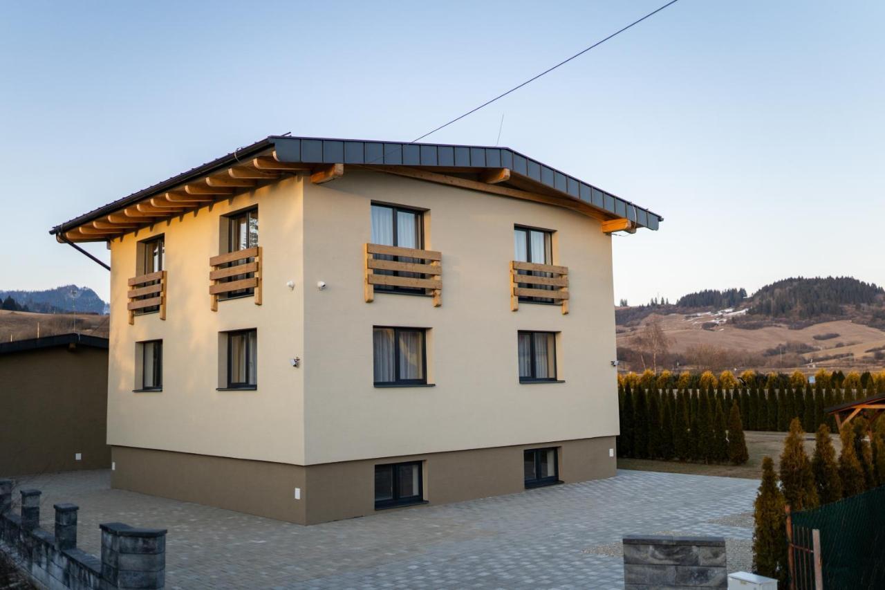 Bešeňová Apartmany Janka + Camp מראה חיצוני תמונה