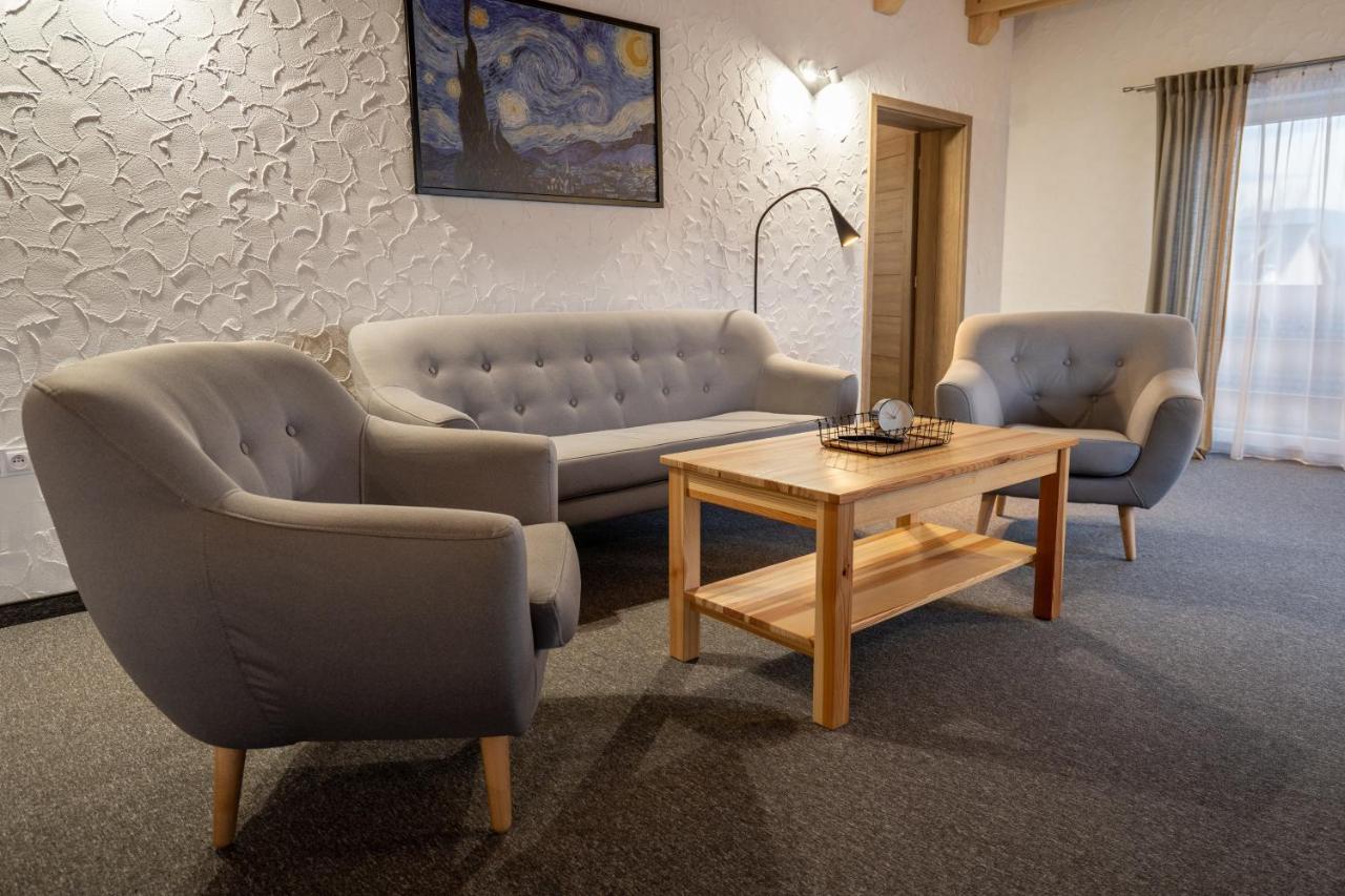 Bešeňová Apartmany Janka + Camp מראה חיצוני תמונה