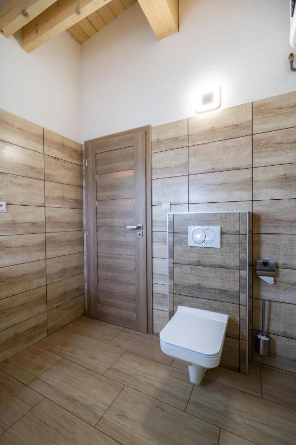 Bešeňová Apartmany Janka + Camp מראה חיצוני תמונה