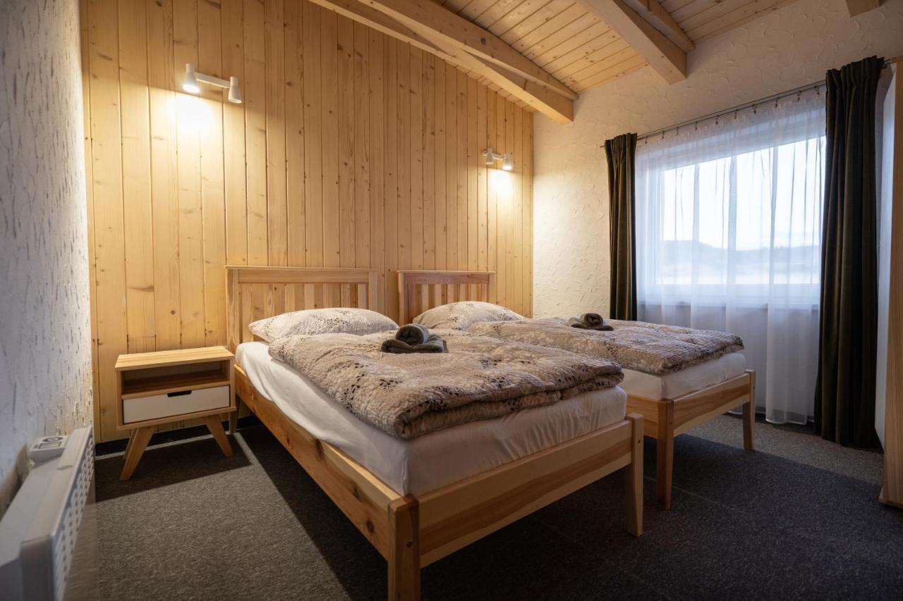 Bešeňová Apartmany Janka + Camp מראה חיצוני תמונה
