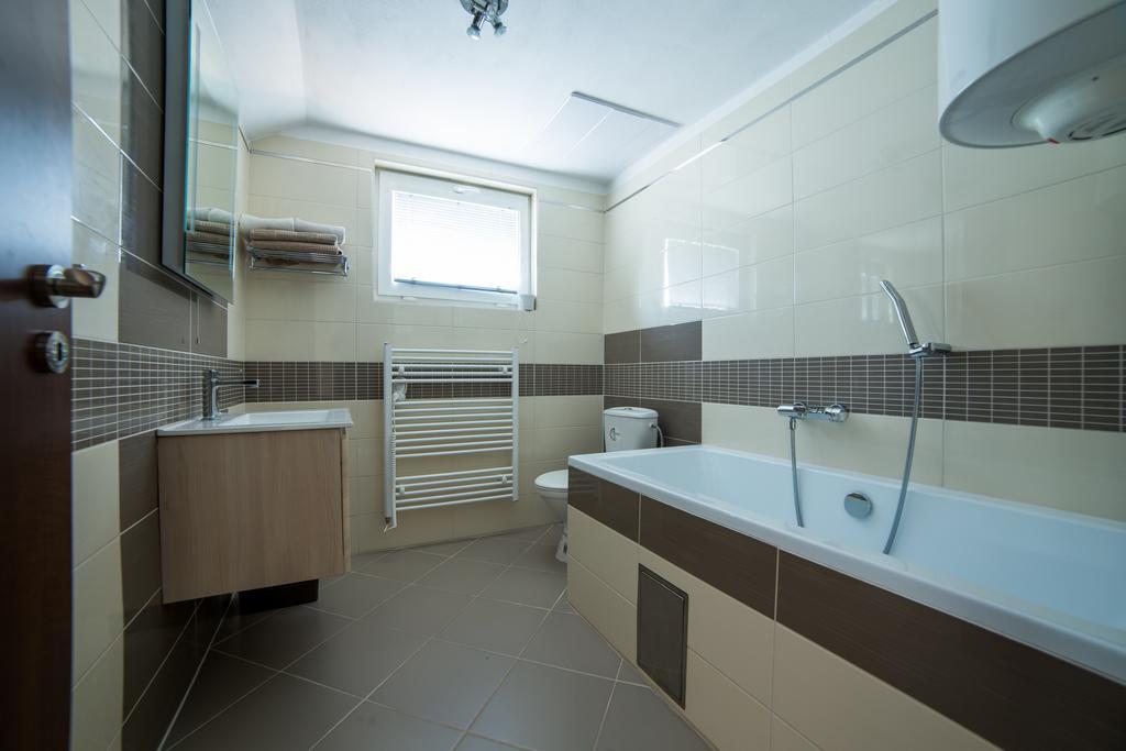 Bešeňová Apartmany Janka + Camp מראה חיצוני תמונה