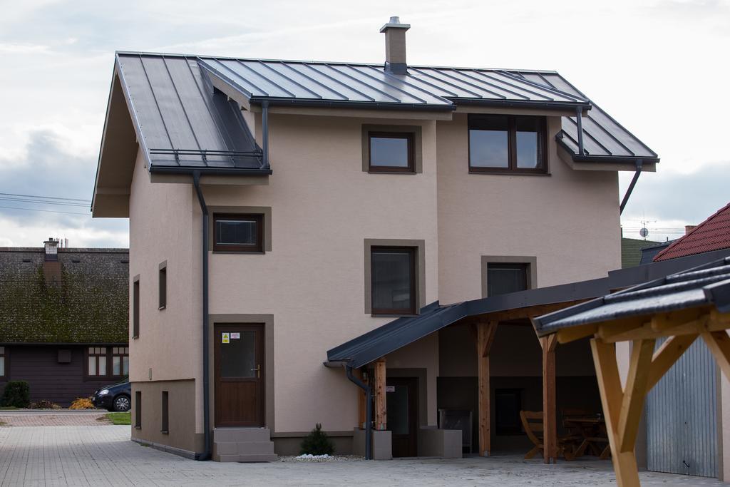 Bešeňová Apartmany Janka + Camp מראה חיצוני תמונה